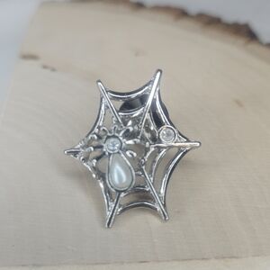 Vintage Avon 1995 SpiderWeb Tac Pin With Faux Pearl And Rhinestones EUC Like New